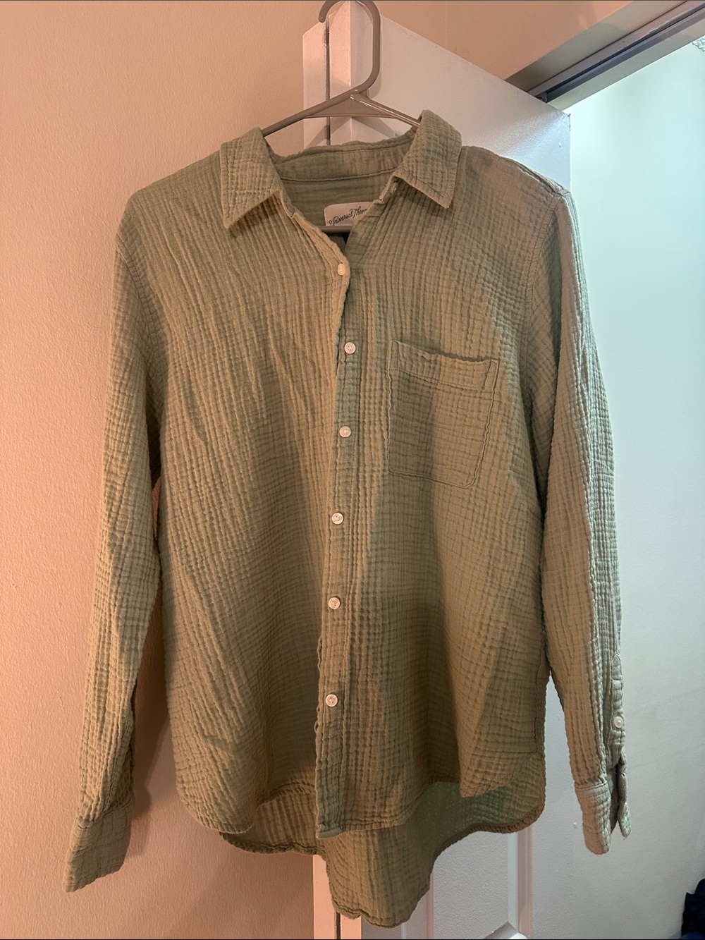 Universal Thread 100% Cotton Button-Down Shirt in Sage Green
